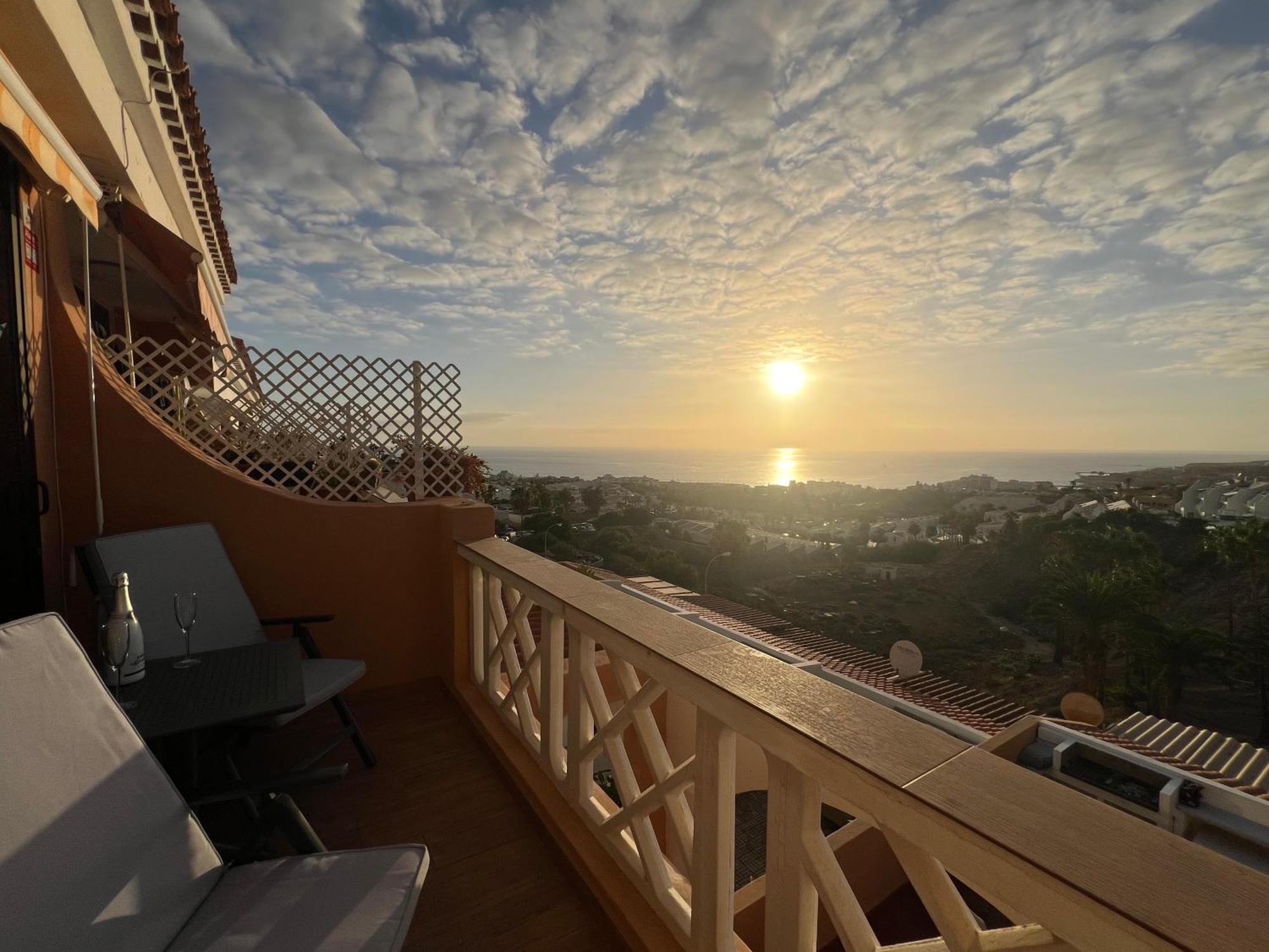Ocean View Apartment アデヘ エクステリア 写真